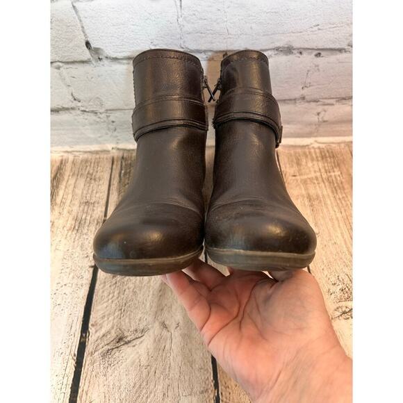 CROFT & BARROW Women’s Brown Ankle Boots / Size: 7.5M - Picture 7 of 9